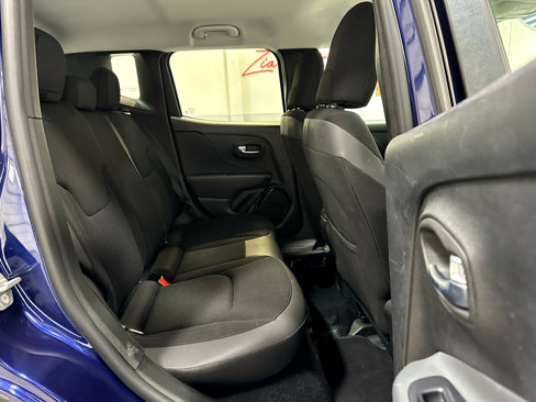 Used 2018 Jeep Renegade Altitude image 18