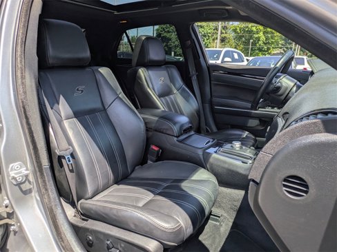 Used 2018 Chrysler 300 S w/ 300S Premium Group image 34