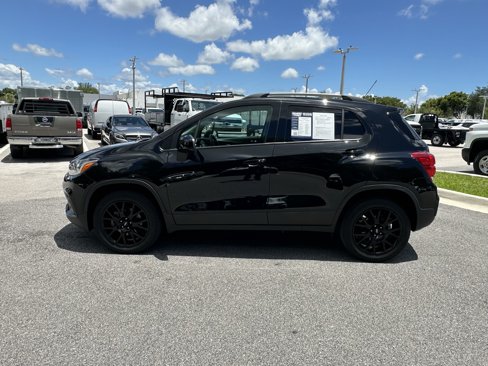 Certified 2022 Chevrolet Trax LT w/ Midnight Edition image 7