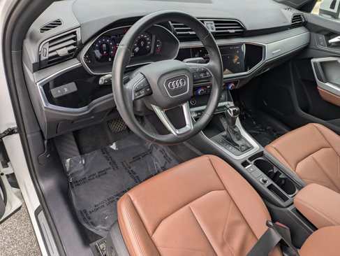 Used 2023 Audi Q3 2.0T Premium image 9