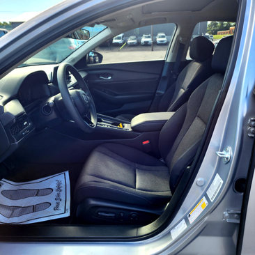 Used 2023 Honda Accord EX image 14