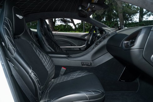 Used 2018 Aston Martin Vanquish S image 16