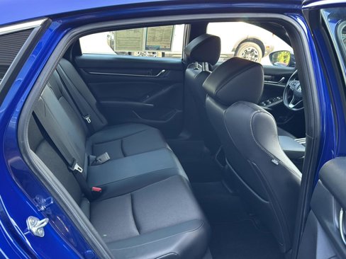 Used 2022 Honda Accord Sport image 11