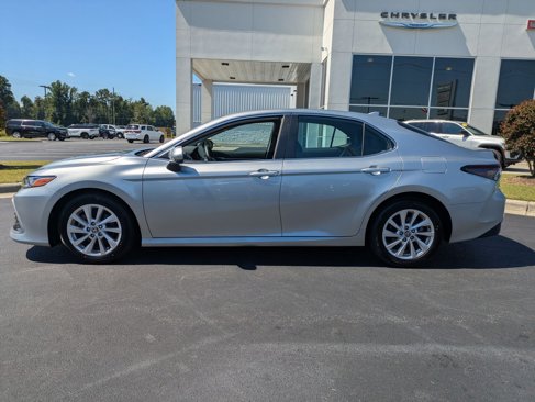 Used 2024 Toyota Camry LE image 11