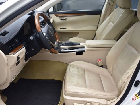 Used 2015 Lexus ES 300h image 12