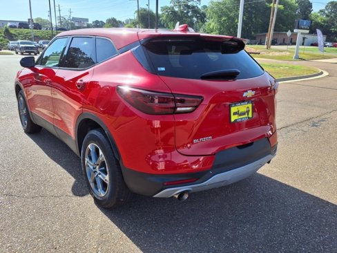 Used 2023 Chevrolet Blazer LT image 6