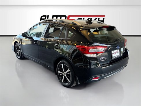 Used 2022 Subaru Impreza 2.0i Premium image 5
