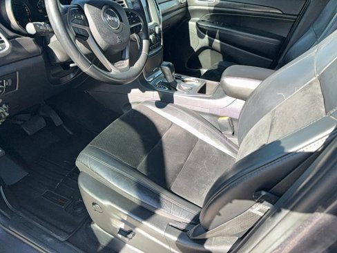 Used 2018 Jeep Grand Cherokee Altitude image 13
