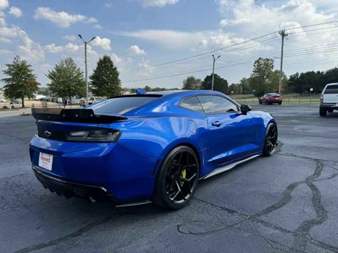 Used 2017 Chevrolet Camaro SS image 4