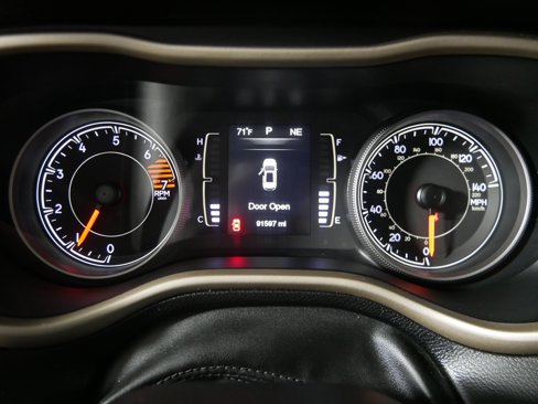 Used 2016 Jeep Cherokee Latitude w/ Cold Weather Group image 21