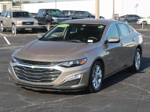 Used 2023 Chevrolet Malibu LT image 2