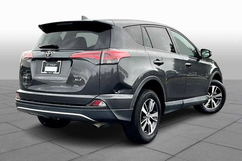 Used 2018 Toyota RAV4 XLE image 12