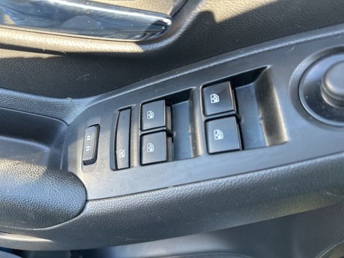 Used 2022 Chevrolet Trax LS w/ Tint and Cruise Package image 19