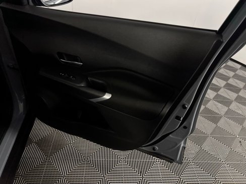 Used 2024 Nissan Kicks SV image 36