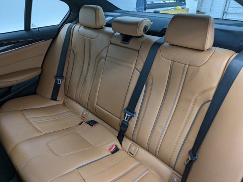 Used 2017 BMW 540i xDrive image 19