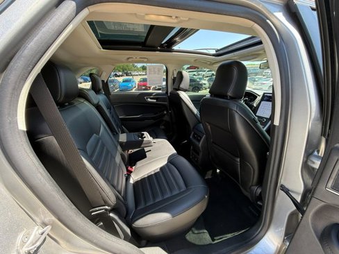 Used 2021 Ford Edge SEL w/ Convenience Package image 10