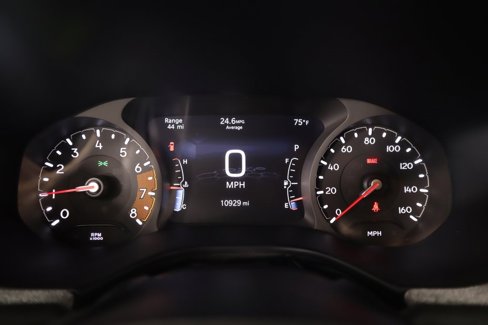 Used 2025 Jeep Compass Latitude image 4