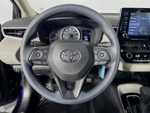 Used 2022 Toyota Corolla LE image 13