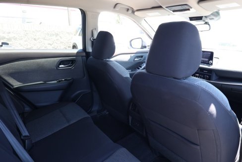 Used 2023 Nissan Rogue SV image 17