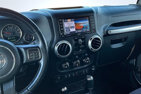 Used 2015 Jeep Wrangler Unlimited Sahara w/ Max Tow Package image 6