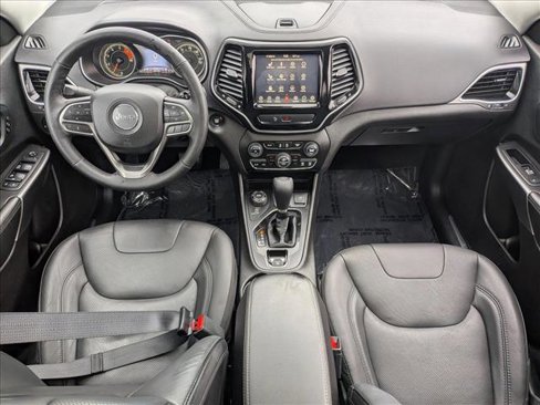 Used 2019 Jeep Cherokee Limited image 17