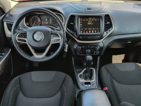 Used 2017 Jeep Cherokee Latitude w/ Comfort & Sound Group image 4