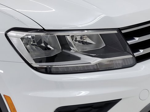 Used 2020 Volkswagen Tiguan S image 3
