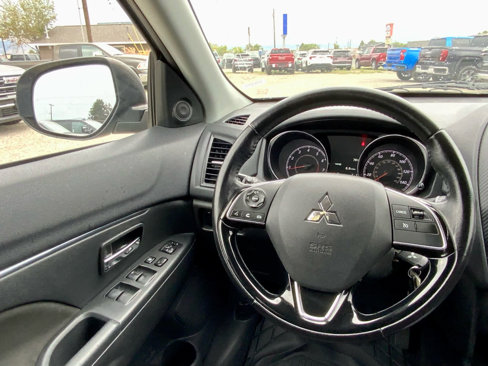 Used 2016 Mitsubishi Outlander Sport ES image 39