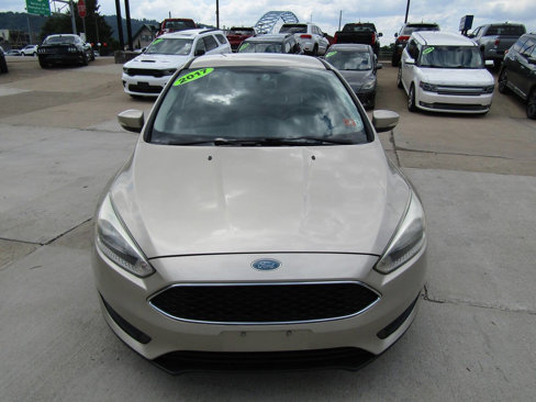 Used 2017 Ford Focus SE image 3