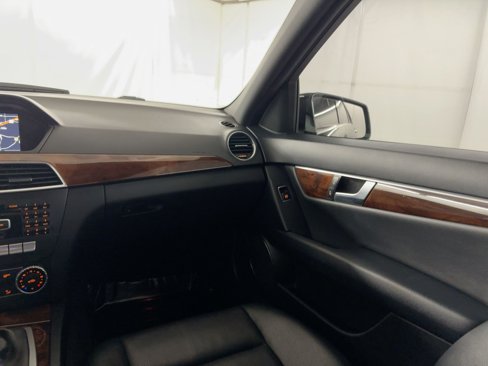 Used 2014 Mercedes-Benz C 250 Sedan image 29