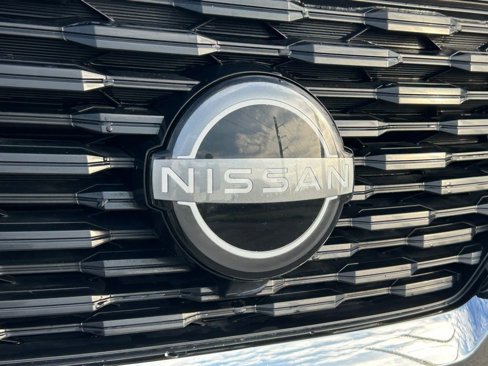 Used 2023 Nissan Rogue SV image 17