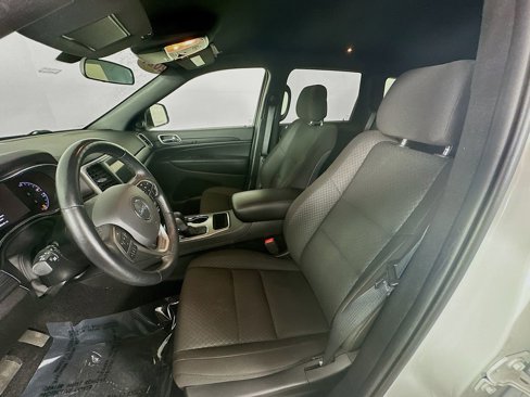 Used 2021 Jeep Grand Cherokee Laredo w/ Security & Convenience Group image 27