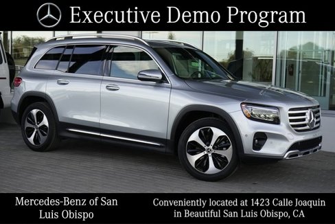 Used 2025 Mercedes-Benz GLB 250 4MATIC image 1