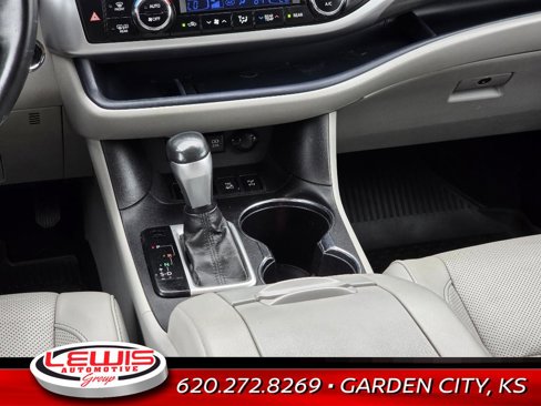 Used 2017 Toyota Highlander Limited image 15