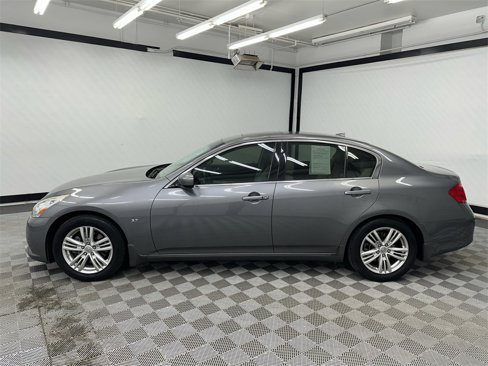 Used 2015 INFINITI Q40 w/ Navigation Package image 2