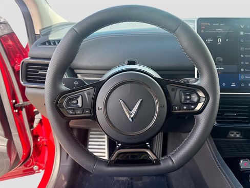 New 2025 VinFast VF 8 Eco image 11
