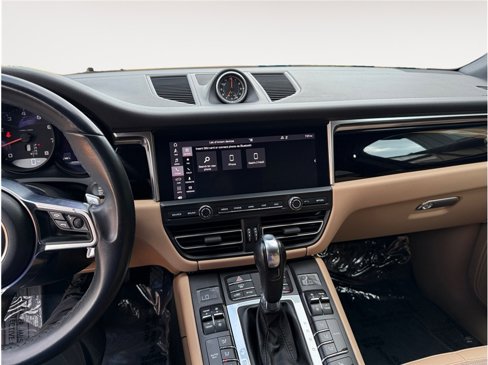 Used 2019 Porsche Macan image 11