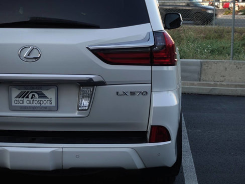 Used 2016 Lexus LX 570 4WD image 23