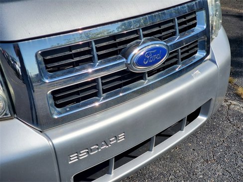Used 2011 Ford Escape XLT image 5