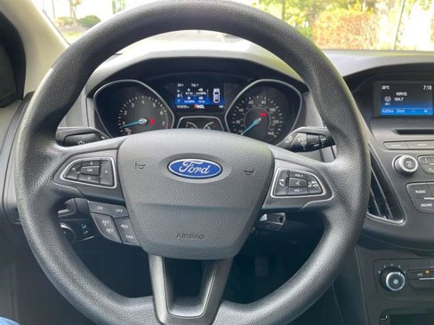 Used 2015 Ford Focus SE image 65