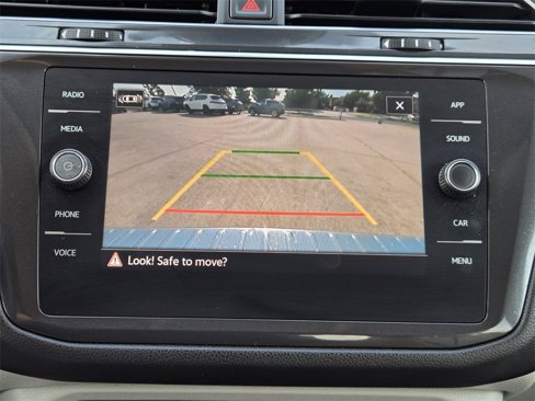 Used 2022 Volkswagen Tiguan SE image 20