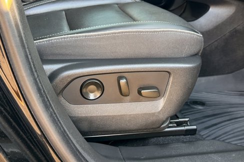 Used 2021 Buick Envision Essence w/ Sport Touring Package image 10