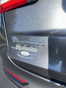 Used 2019 Ford Fusion SE image 4