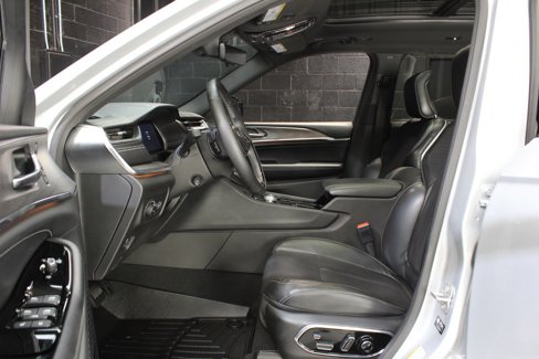 Used 2021 Jeep Grand Cherokee L Overland w/ Advanced Protech Group III image 35