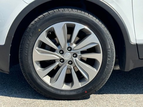 Used 2020 Buick Encore Preferred image 34