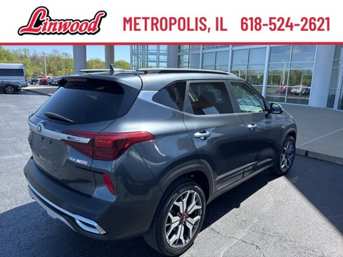 Used 2021 Kia Seltos SX w/ SX Sunroof Package image 7
