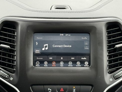 Used 2021 Jeep Cherokee Latitude Plus w/ Sun & Sound Group image 29