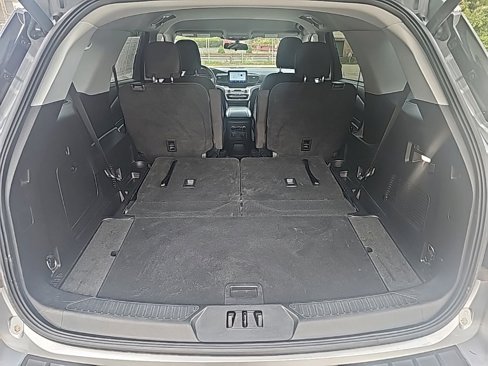 Certified 2022 Ford Explorer XLT w/ Class IV Trailer Tow Package image 15