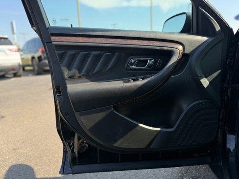 Used 2017 Ford Taurus Limited image 14