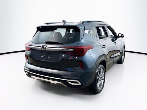 Certified 2021 Kia Seltos S image 9